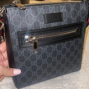Gucci Men’s GG Supreme Messenger Bag
